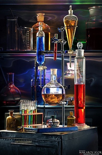 Al-Farabi University  Arabic perfumery university  Perfume school  Fragrance education  Perfume courses  Arabic perfume tradition  Oud perfume  Essential oil education  Perfumery research  Perfume innovation  Perfumery programs