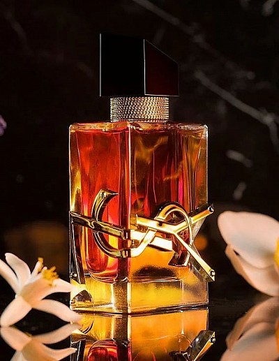 Al-Farabi University  Arabic perfumery university  Perfume school  Fragrance education  Perfume courses  Arabic perfume tradition  Oud perfume  Essential oil education  Perfumery research  Perfume innovation  Perfumery programs